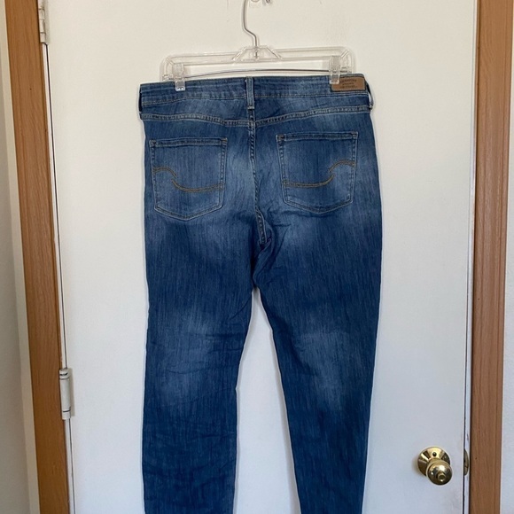 Ladies signature Levi’s mid rise slim cuff denim jeans - Picture 2 of 4